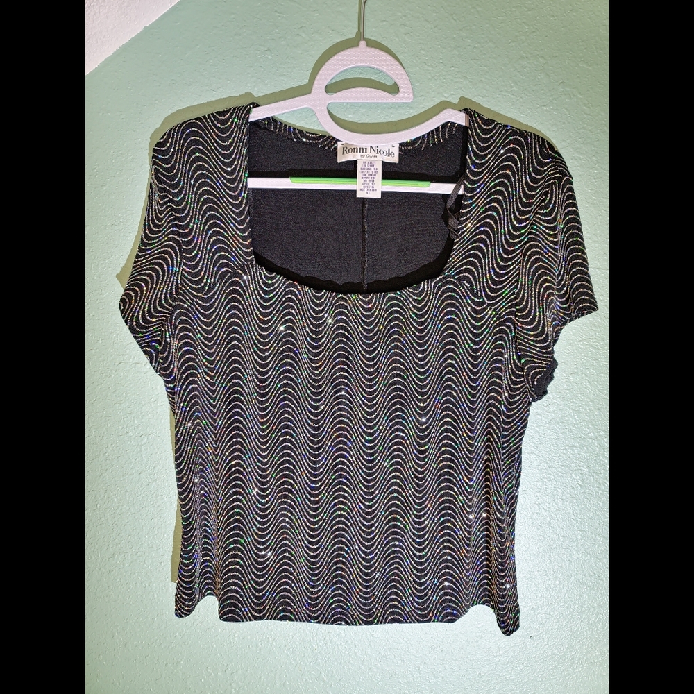 Ronni Nicole Sparkling Wave Top Size XL Short Sleeve Black